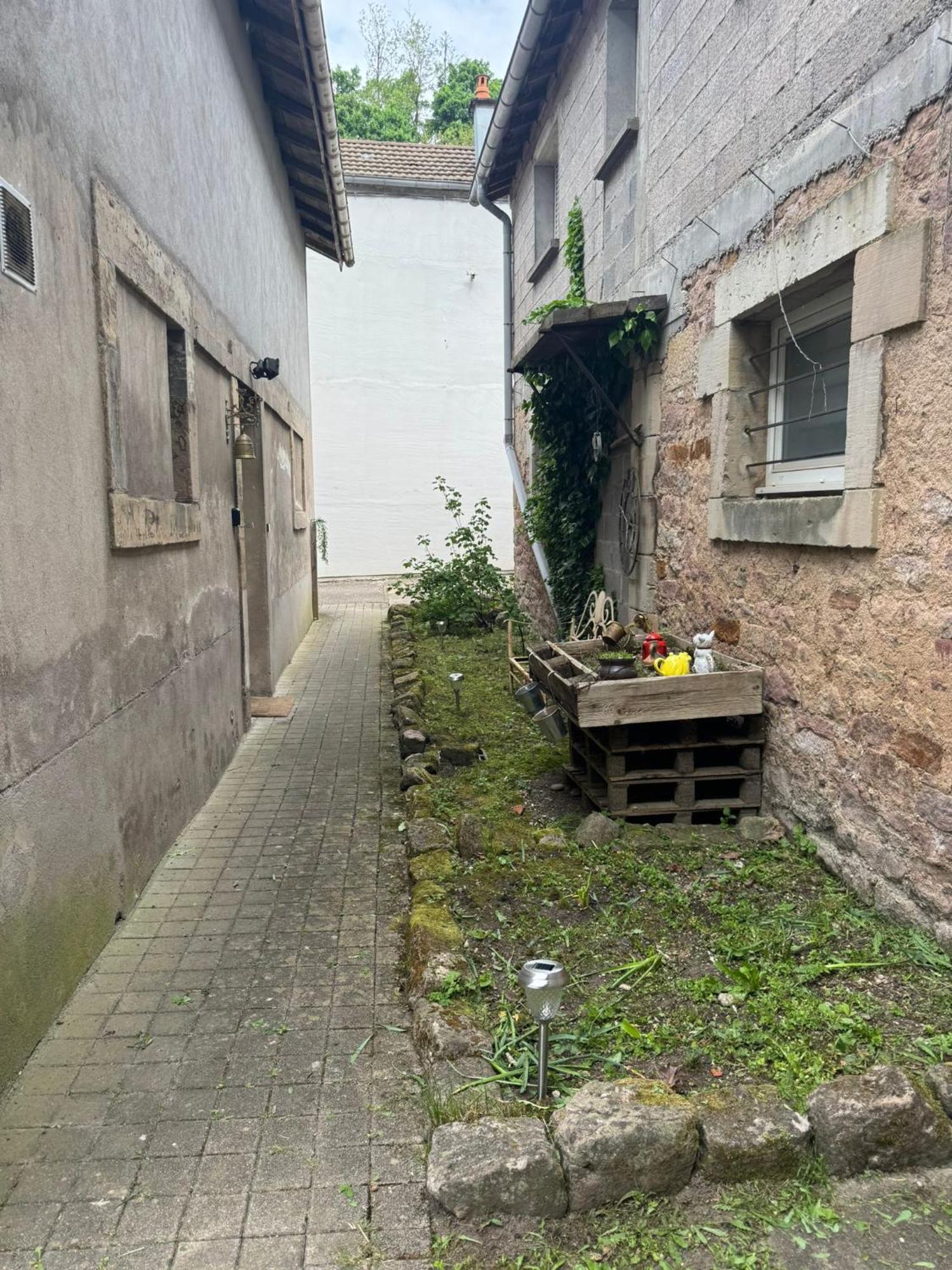 200 M Centre Ville Maison Mitoyenne Avec Place De Parking Gratuite Épinal Εξωτερικό φωτογραφία